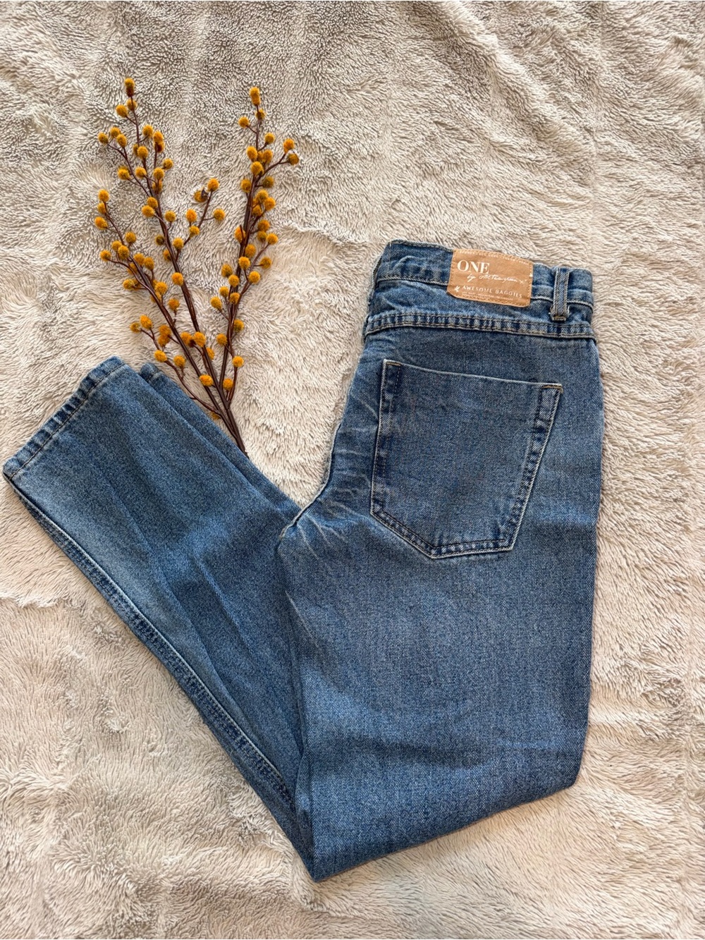 One Teaspoon Women's Boyfriend Jeans in Mid Blue Wash